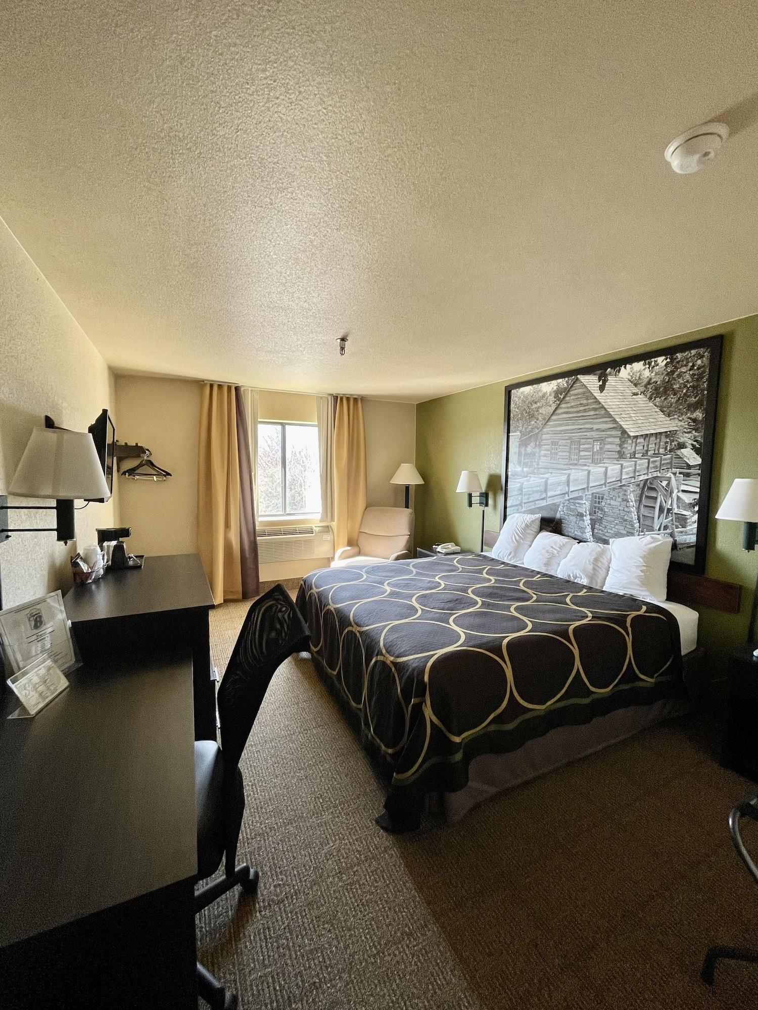 Super 8 By Wyndham Macon Motel Екстериор снимка