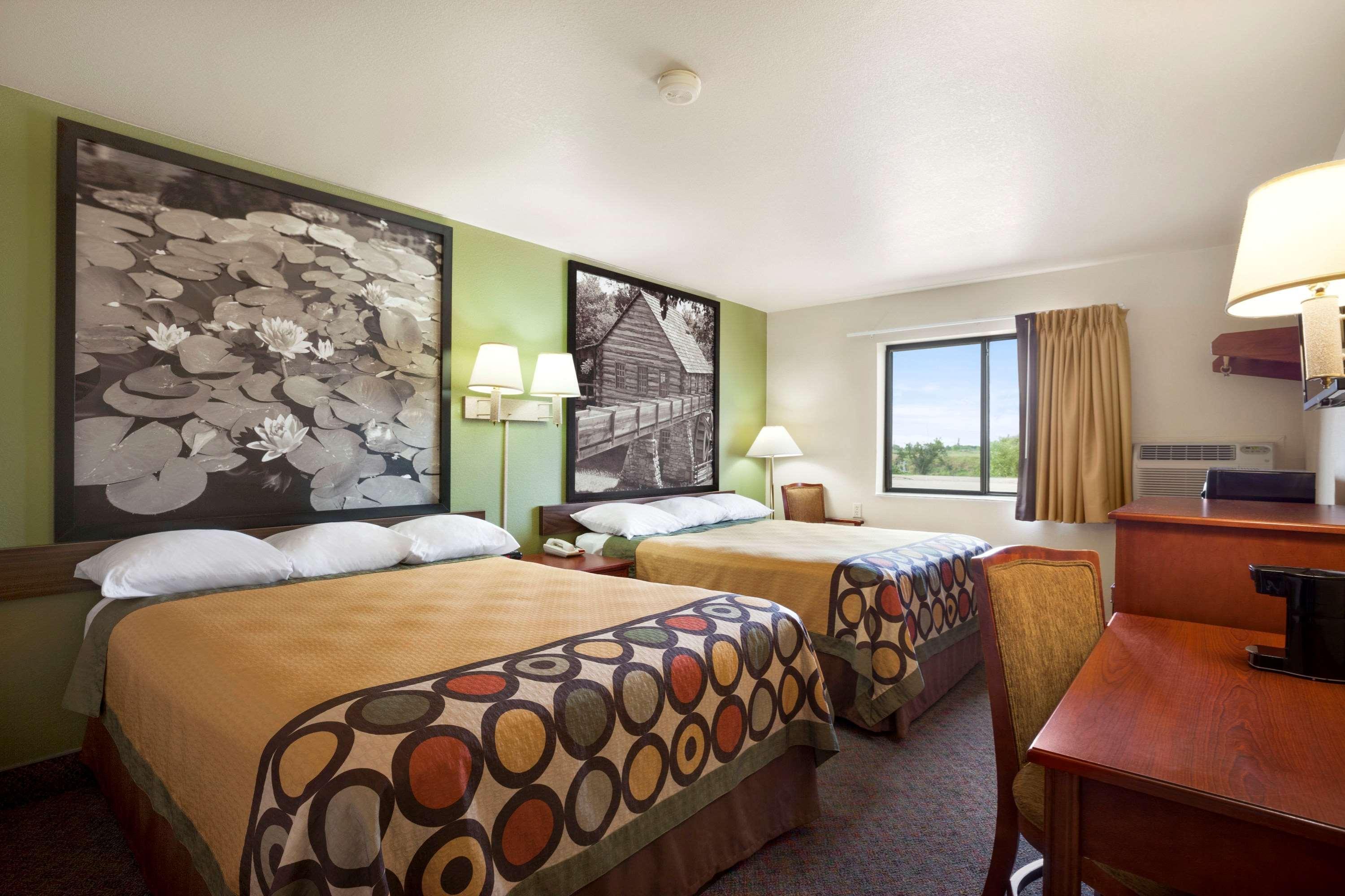 Super 8 By Wyndham Macon Motel Екстериор снимка
