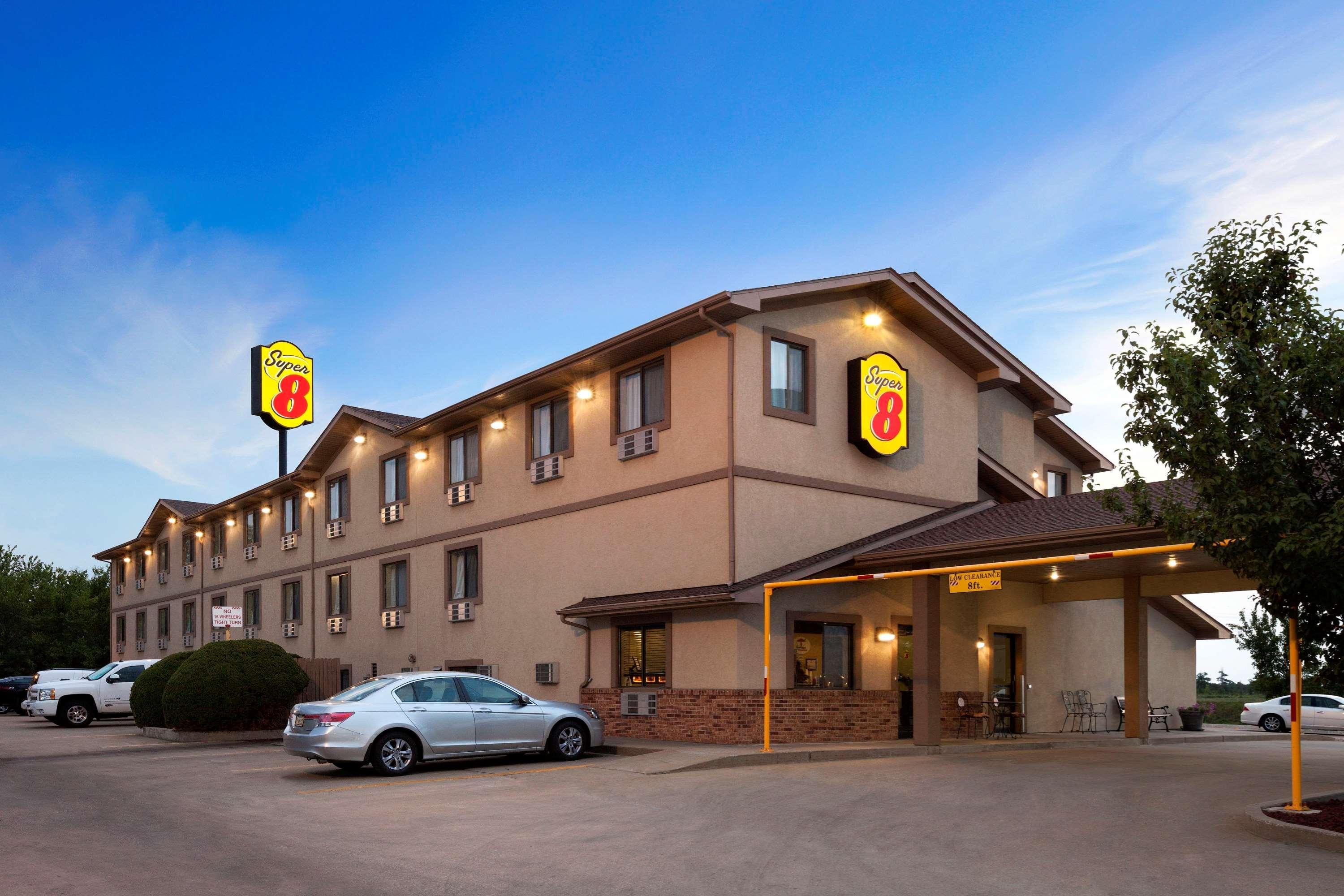 Super 8 By Wyndham Macon Motel Екстериор снимка